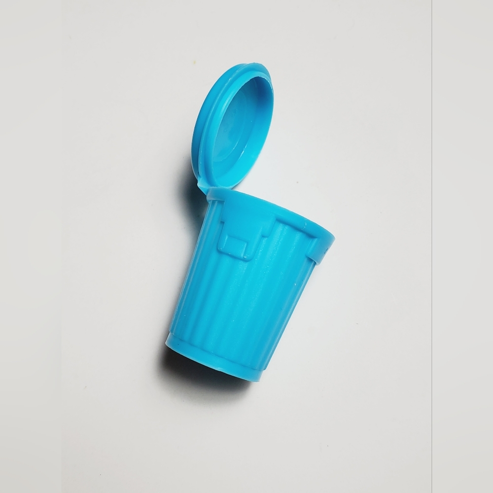Vintage TOPPS Light Blue Garbage Can-dy Trash Can Gum Container